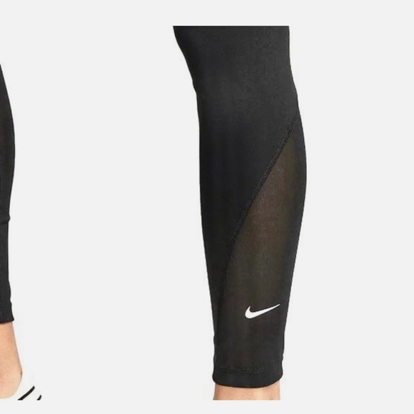 Nike Women's Black Leggings - Picture 7 of 13